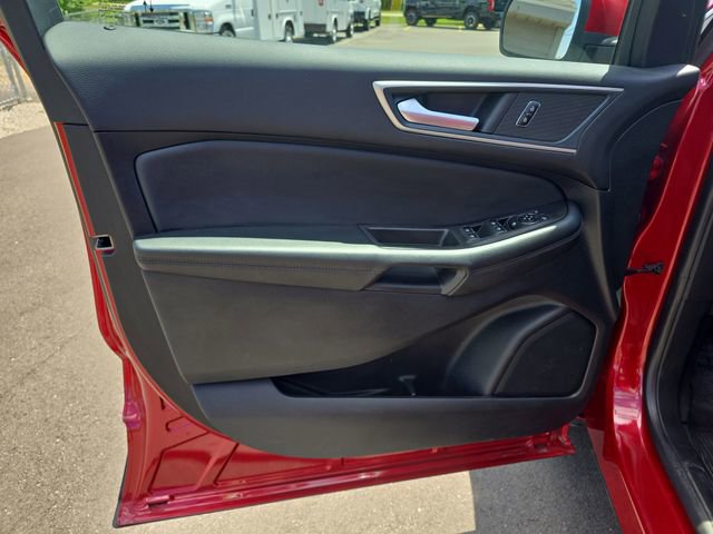 Certified 2024 Ford Edge SEL w/ Convenience Package AWD/4WD image 11