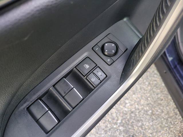 Used 2019 Toyota RAV4 XSE AWD/4WD image 11