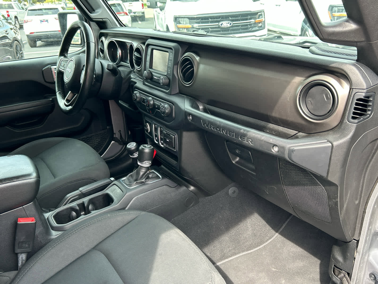 Used 2019 Jeep Wrangler Sport image 18