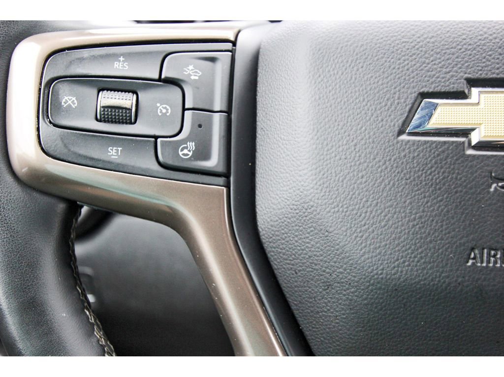 Used 2023 Chevrolet Silverado 2500 High Country w/ Technology Package AWD/4WD image 18