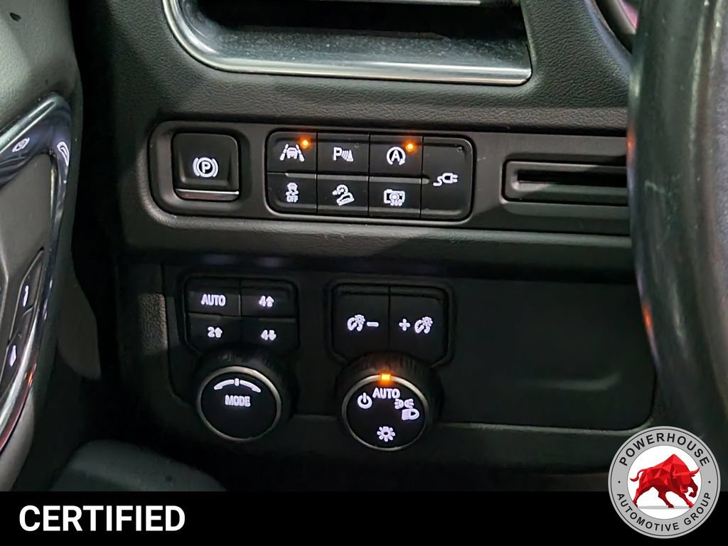 Used 2022 Chevrolet Tahoe Z71 w/ Luxury Package AWD/4WD image 31