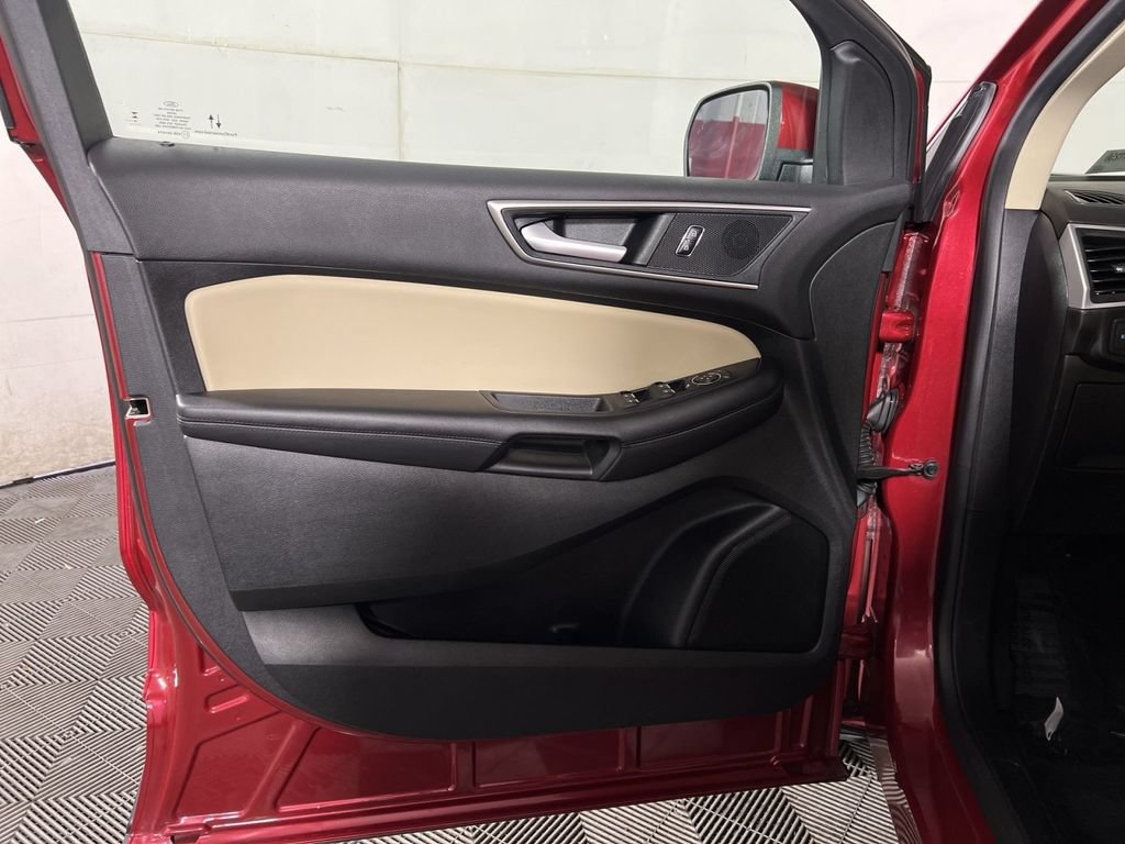 Certified 2022 Ford Edge SEL w/ Convenience Package AWD/4WD image 14