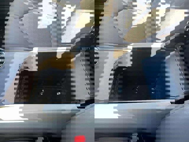 Used 2023 Toyota Camry LE image 33