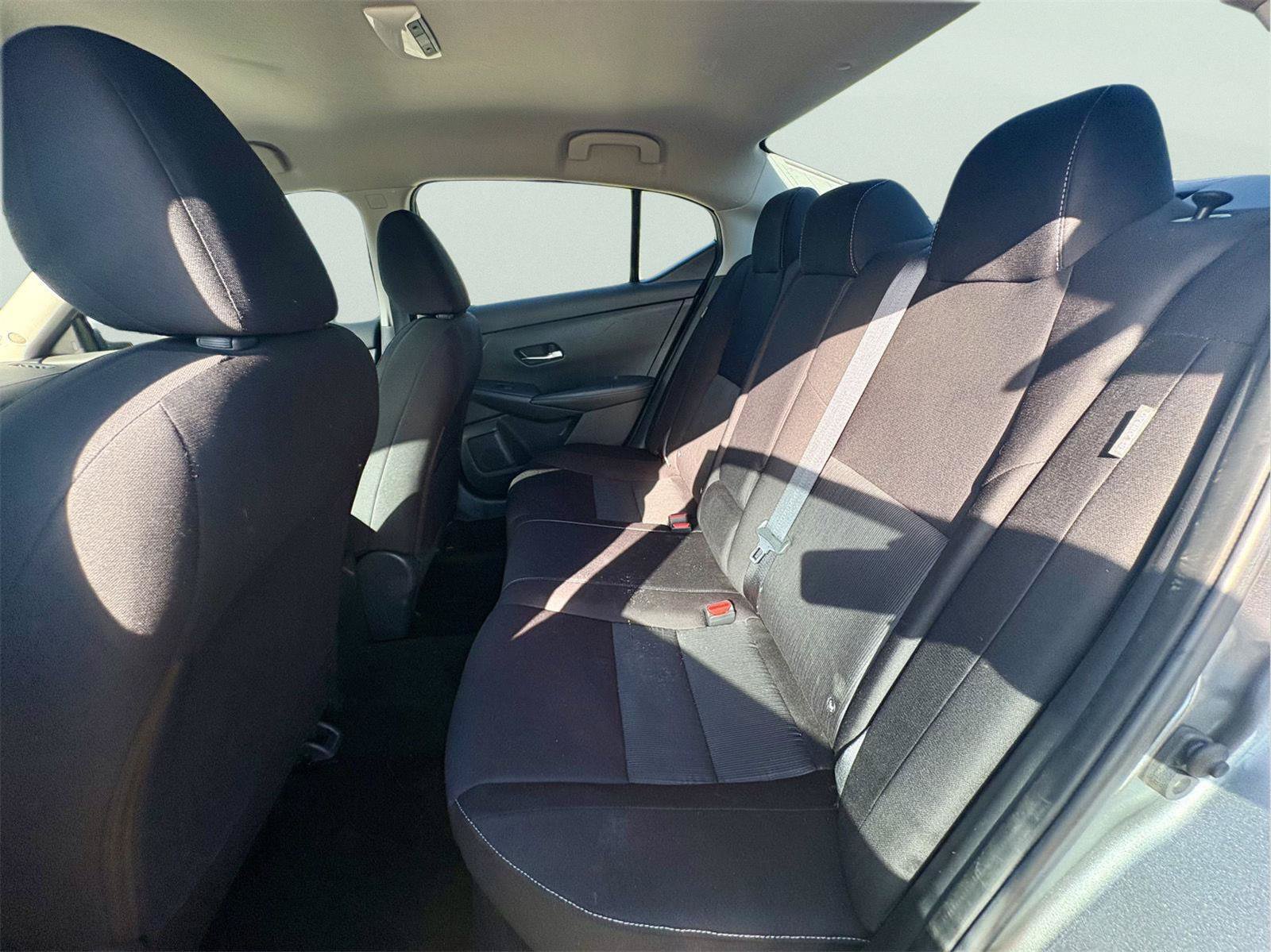 Used 2022 Nissan Sentra SV FWD image 7
