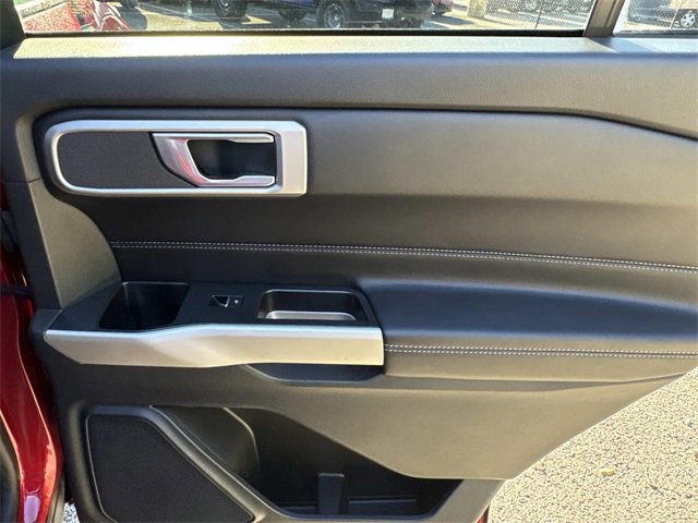 Certified 2022 Ford Explorer XLT w/ Class IV Trailer Tow Package image 23