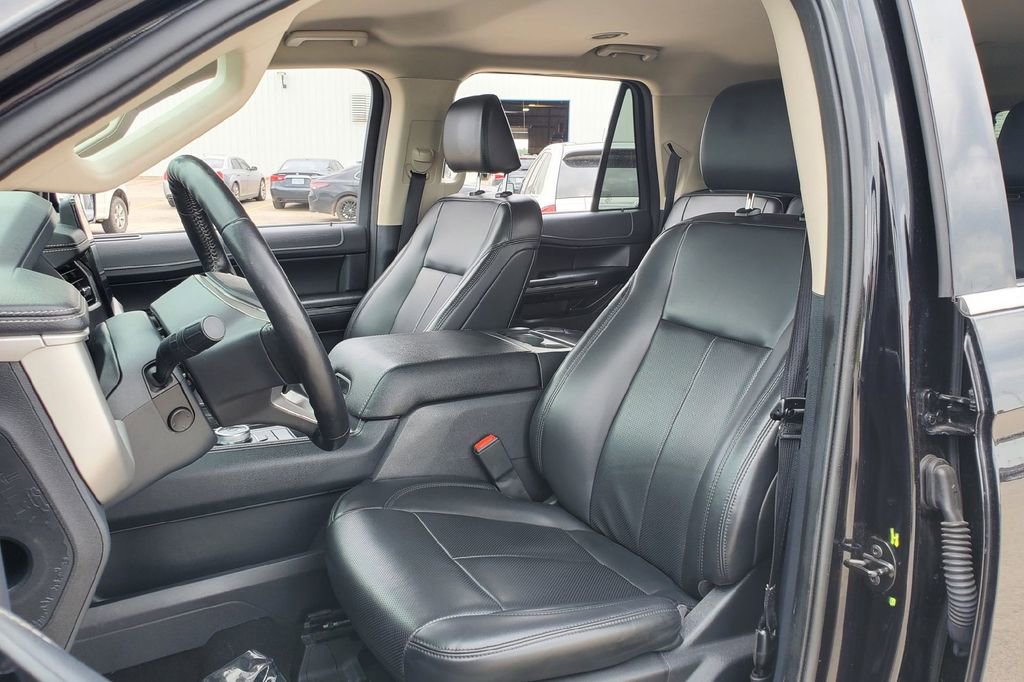 Certified 2024 Ford Expedition Max XLT RWD image 5