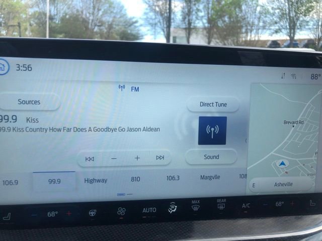 Certified 2023 Ford Escape ST-Line Select w/ Tech Pack #1 image 9