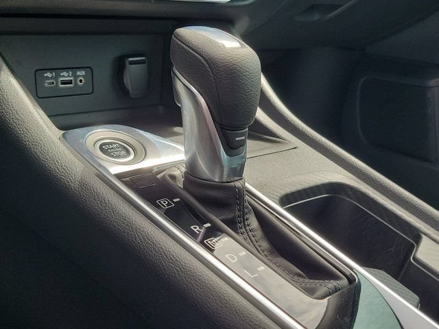 Used 2020 Nissan Sentra SV FWD image 13