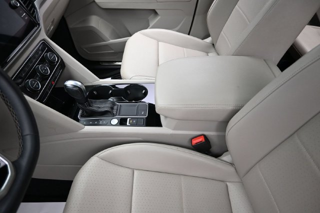 Used 2023 Volkswagen Atlas SE w/ Panoramic Sunroof Package FWD image 26
