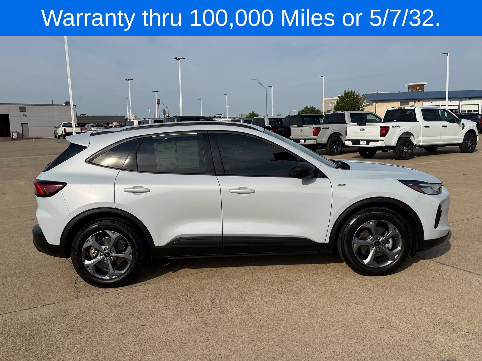 Certified 2025 Ford Escape ST-Line FWD image 4