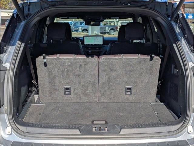 Certified 2025 Ford Explorer Platinum RWD image 12