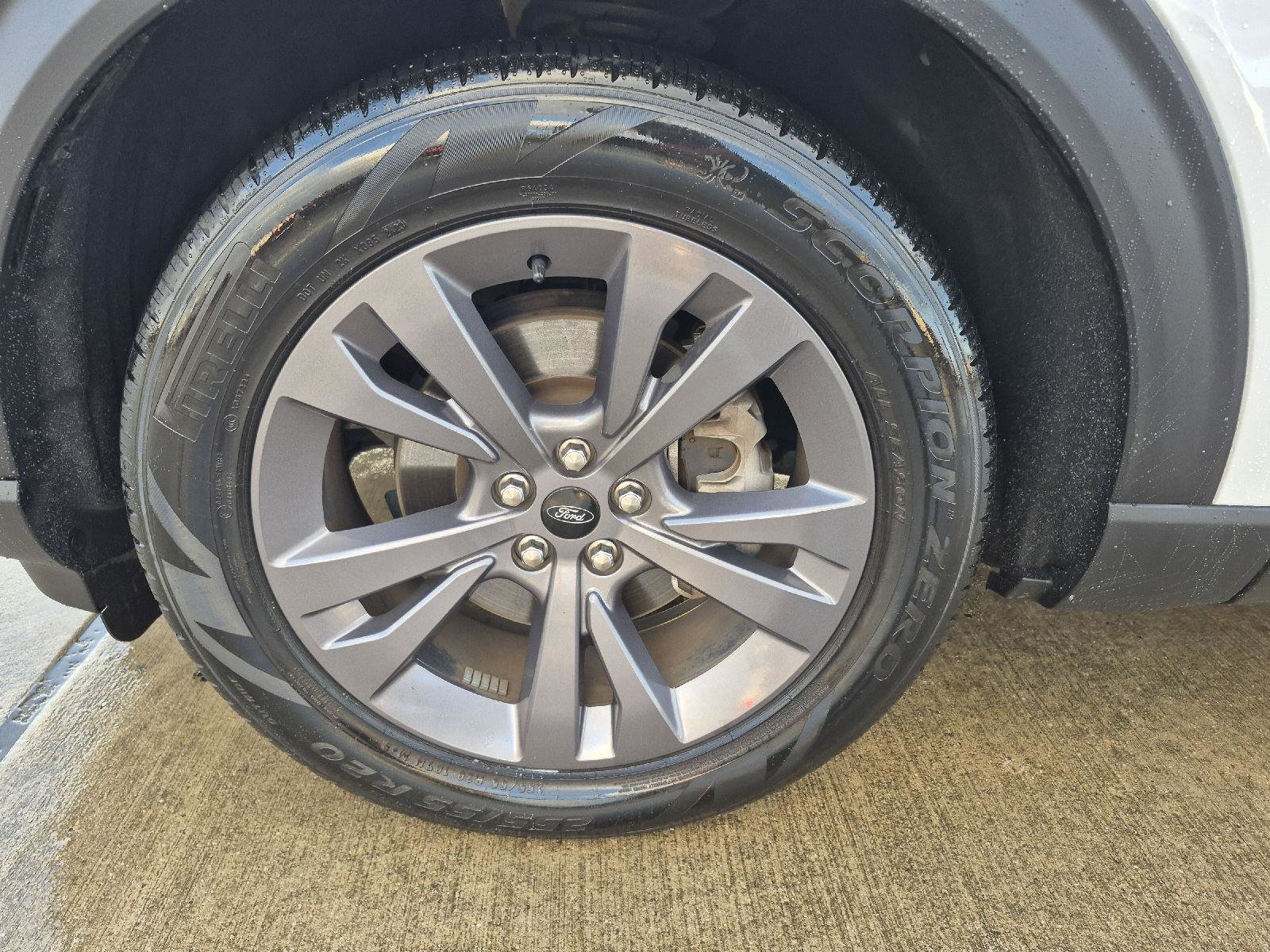 Certified 2023 Ford Explorer XLT w/ Equipment Group 202A image 3