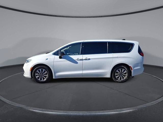 Used 2024 Chrysler Pacifica Limited FWD image 5