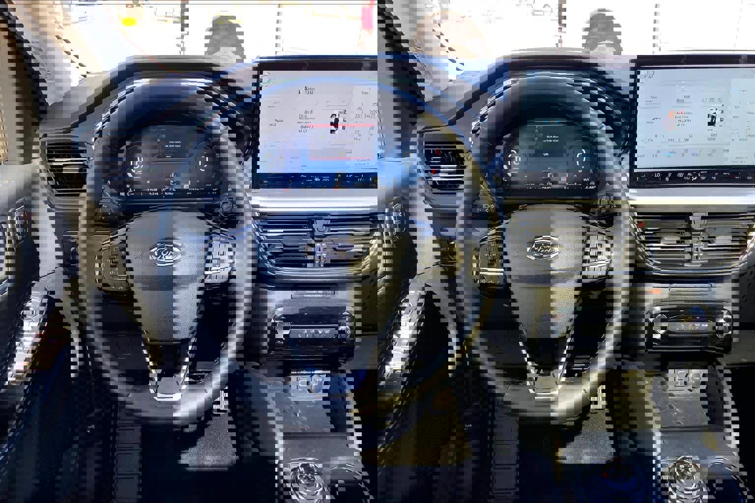 Certified 2025 Ford Escape Platinum image 7