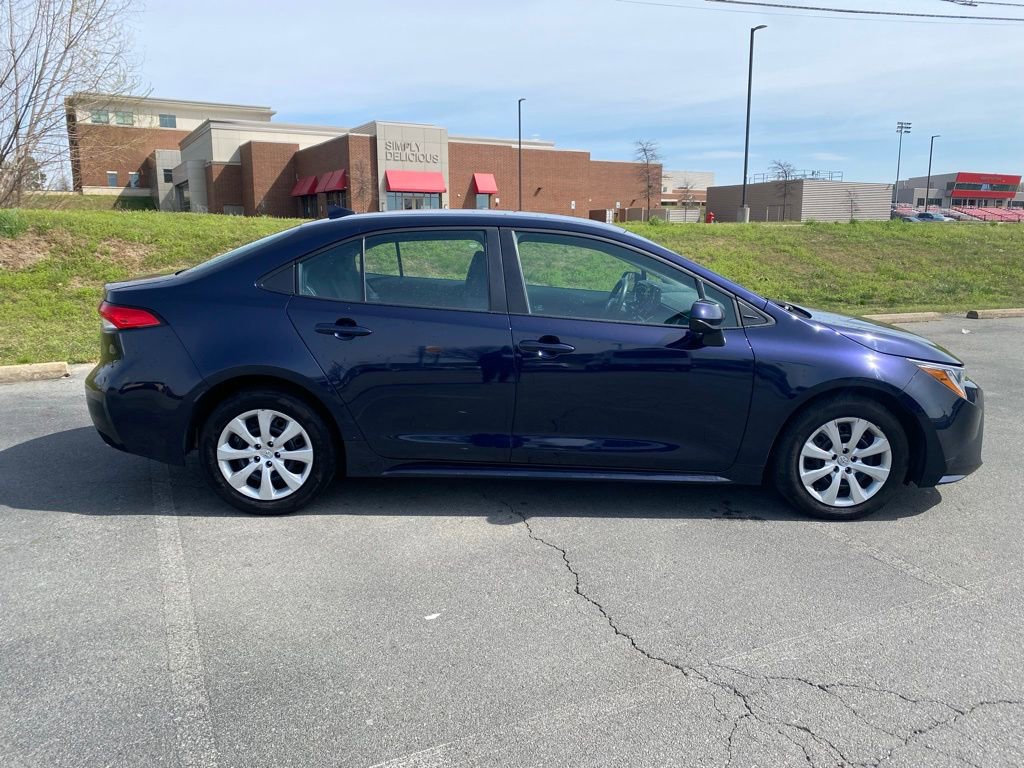 Used 2023 Toyota Corolla LE FWD image 8