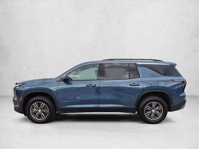 Used 2025 Chevrolet Traverse LT w/ Driver Confidence Package FWD image 8