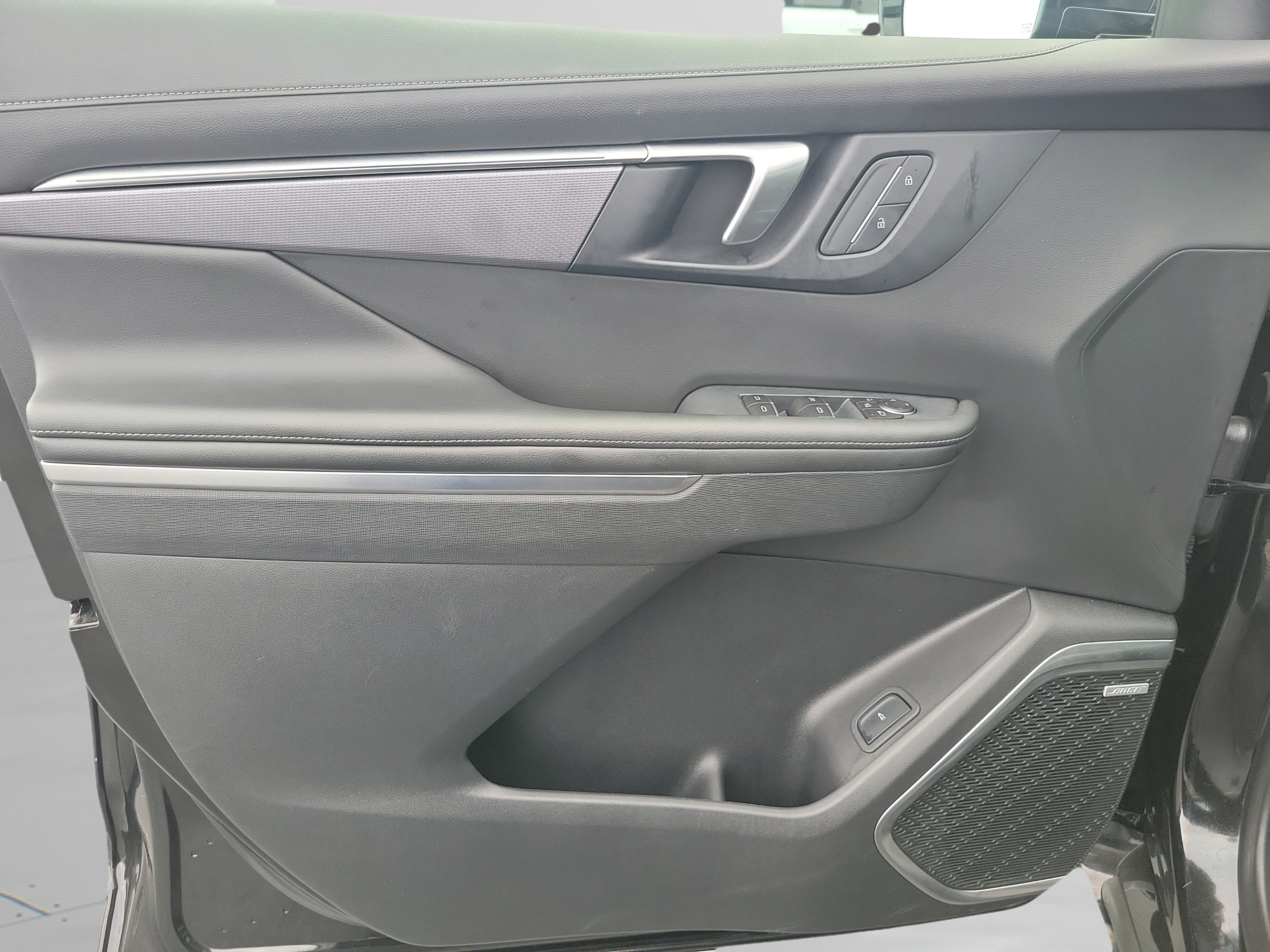 Used 2025 Buick Enclave Sport Touring FWD image 13