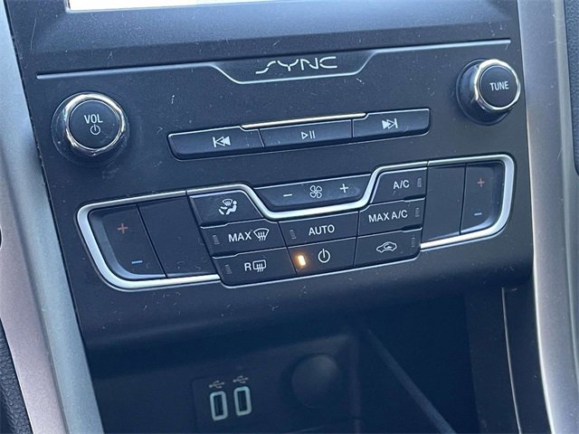 Certified 2020 Ford Fusion SE image 13