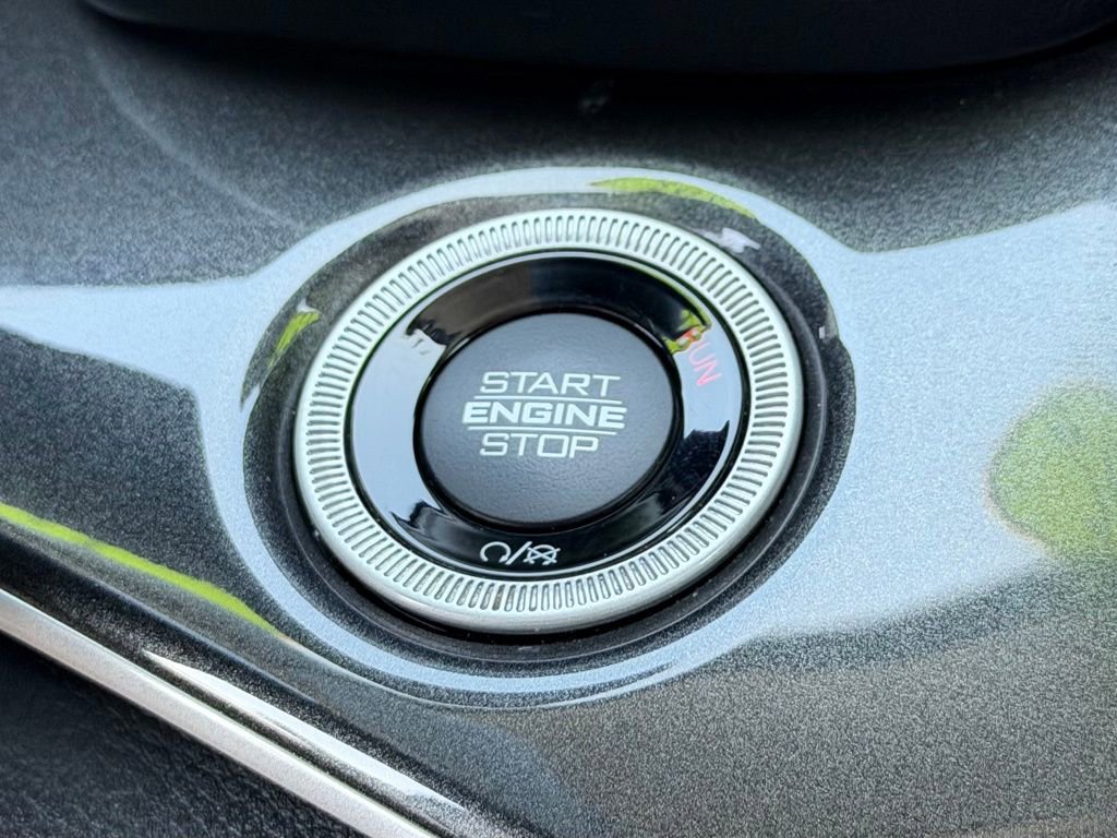 Used 2022 Jeep Grand Cherokee L Laredo w/ Luxury Tech Group I image 22