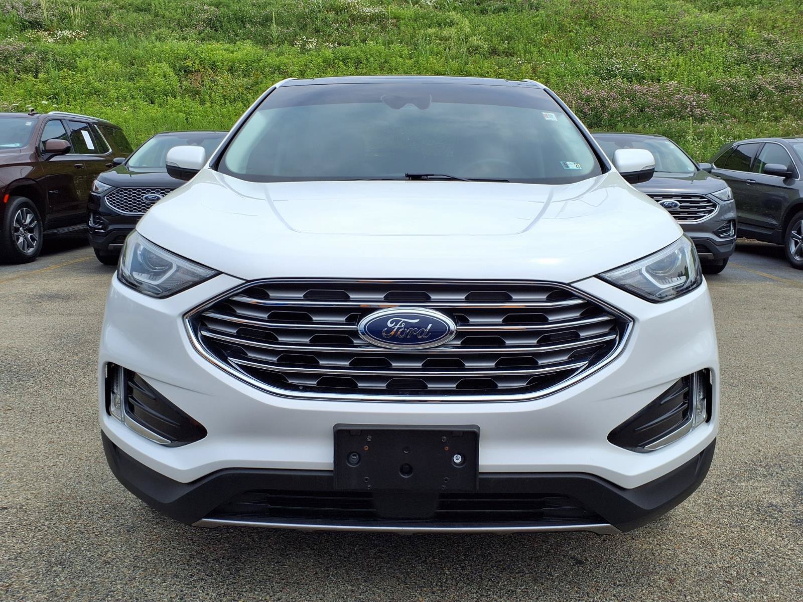 Certified 2020 Ford Edge SEL w/ Convenience Package AWD/4WD image 2
