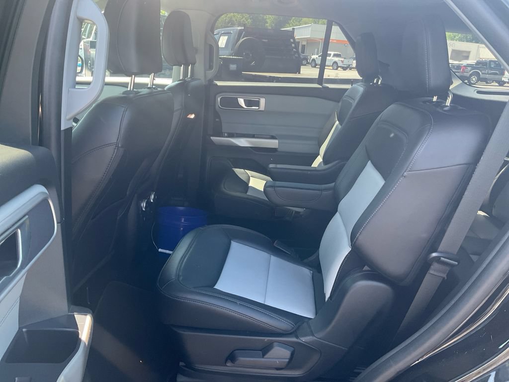 Certified 2024 Ford Explorer XLT w/ Equipment Group 202A RWD image 14