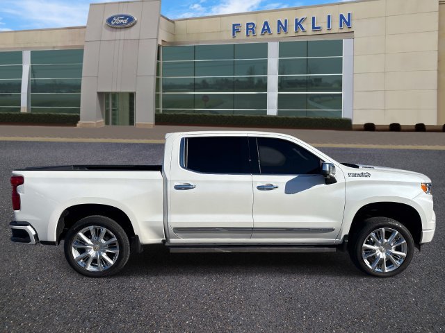 Used 2025 Chevrolet Silverado 1500 High Country AWD/4WD image 8