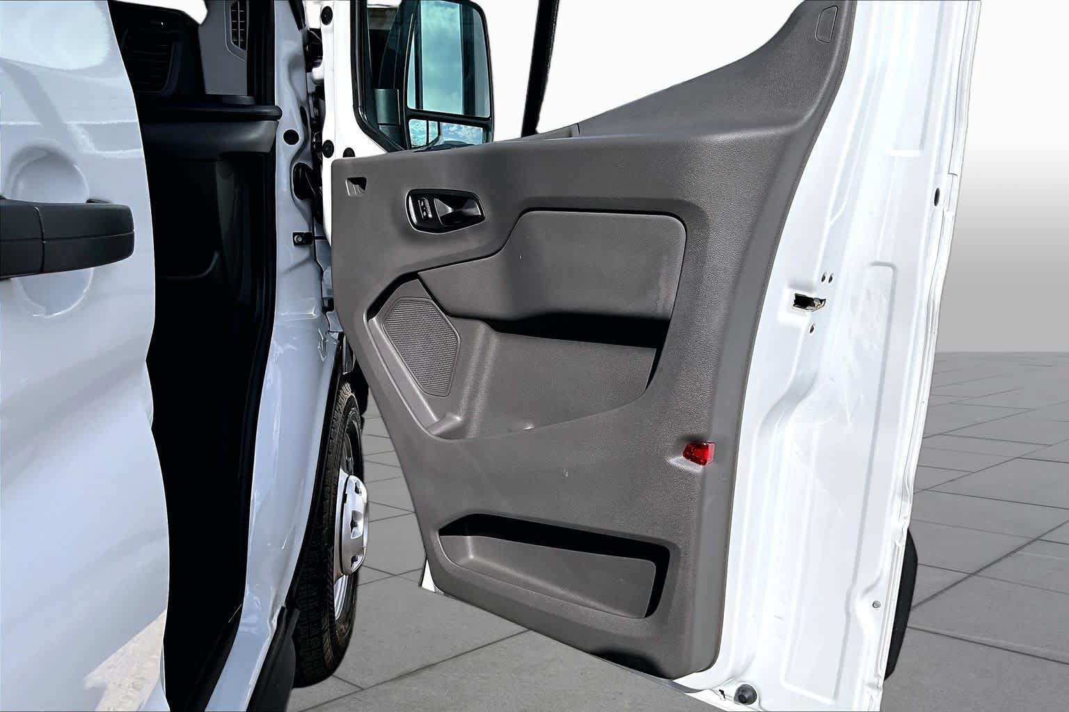 Certified 2025 Ford Transit 250 148 Medium Roof Extended AWD image 23