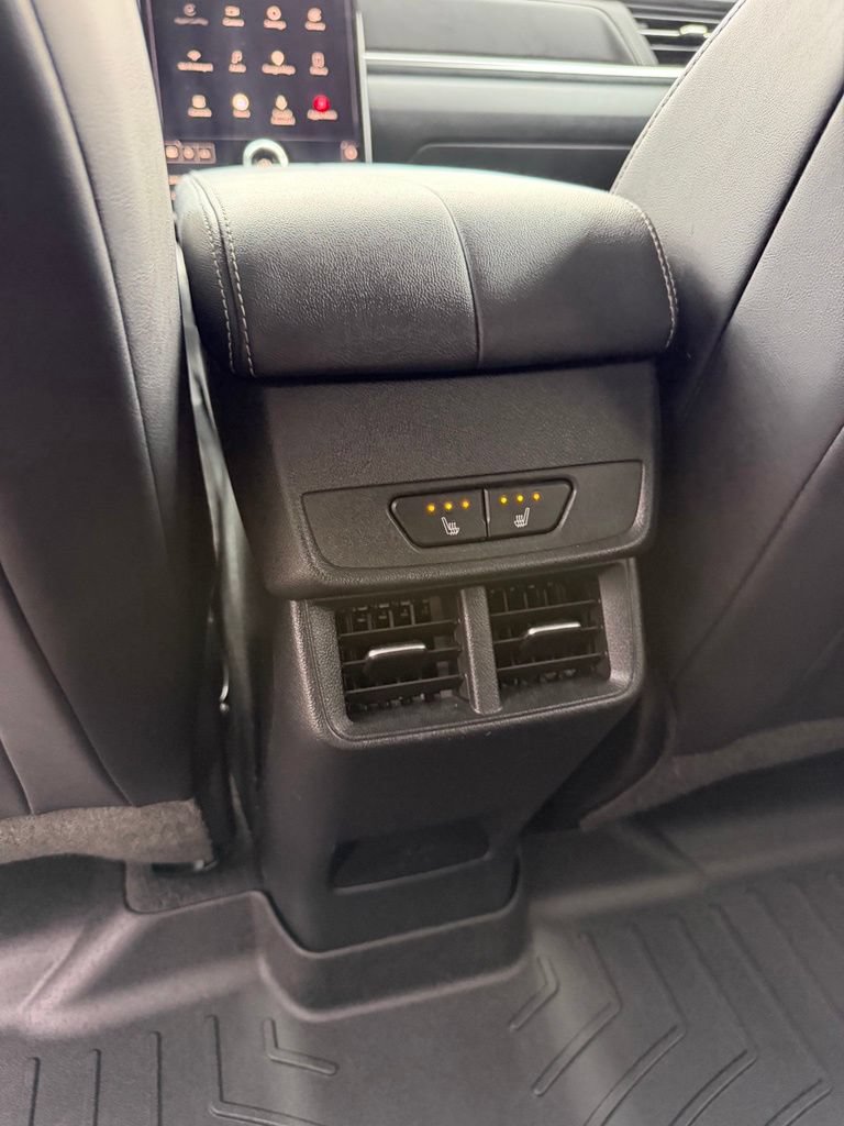 Used 2026 GMC Terrain Denali AWD/4WD image 9