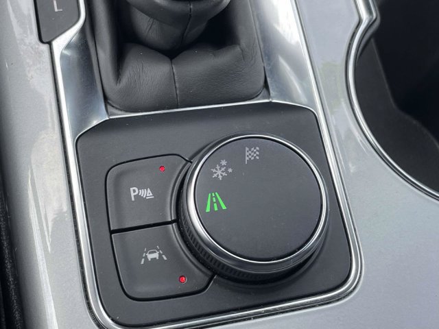 Used 2025 Chevrolet Blazer LT w/ Driver Confidence Package FWD image 21