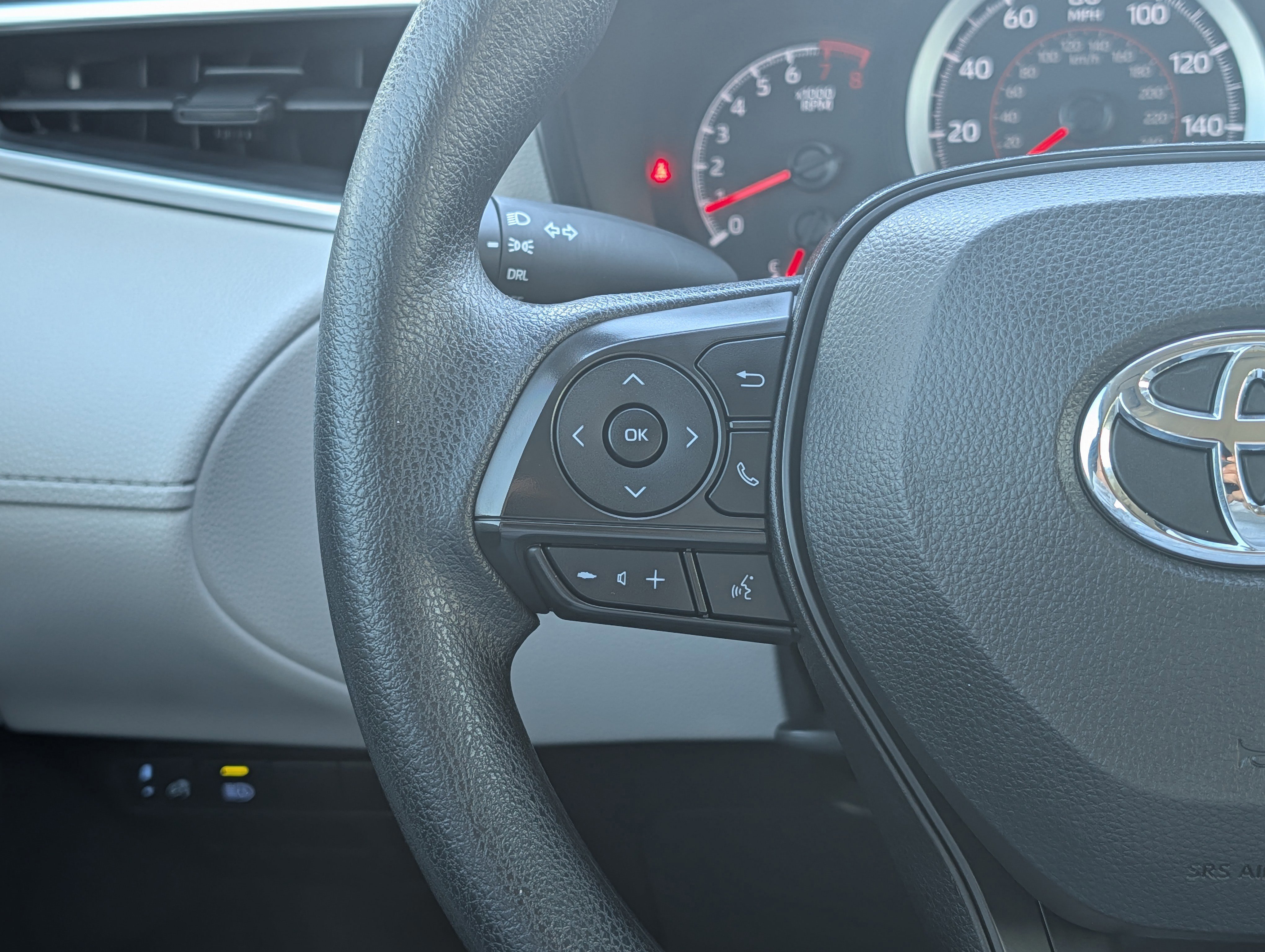 Used 2022 Toyota Corolla Cross L image 22