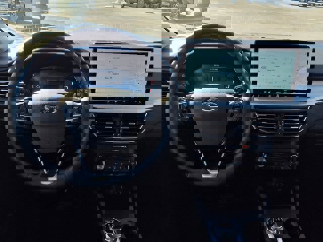 Certified 2025 Ford Escape Platinum w/ Premium Technology Package image 9