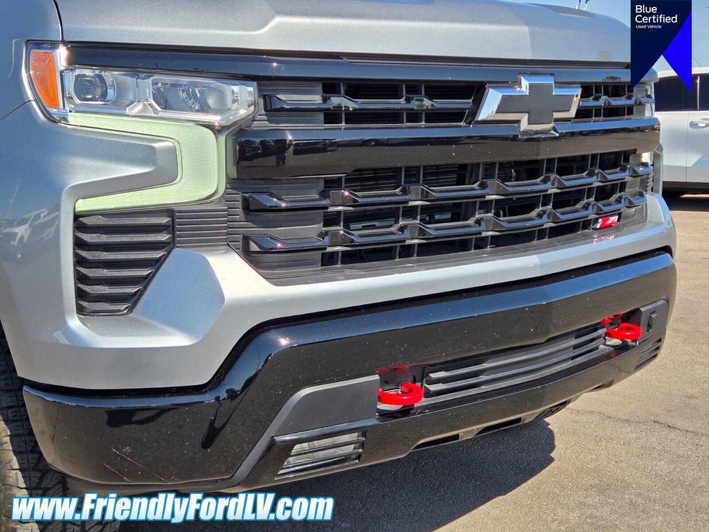 Used 2025 Chevrolet Silverado 1500 LT Trail Boss w/ Convenience Package II AWD/4WD image 2