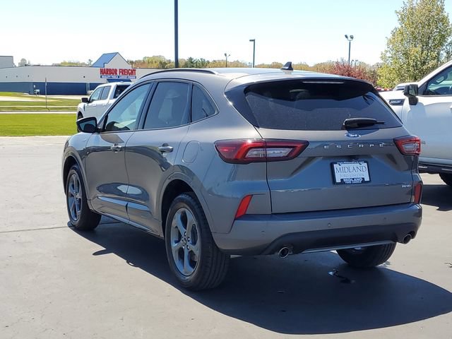 Certified 2024 Ford Escape ST-Line Select w/ Tech Pack #1 AWD/4WD image 4