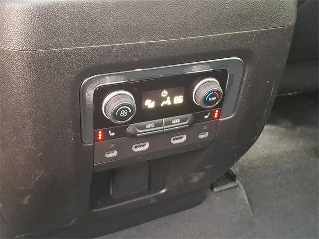 Used 2023 Chevrolet Suburban Z71 w/ Luxury Package image 12