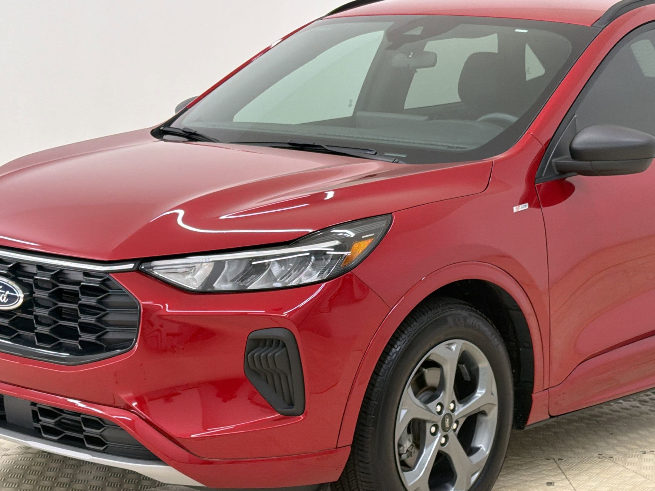 Certified 2024 Ford Escape ST-Line w/ Tech Pack #1 FWD image 17
