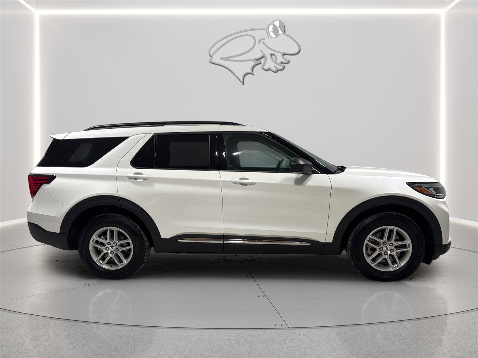 Certified 2025 Ford Explorer Active AWD/4WD image 6