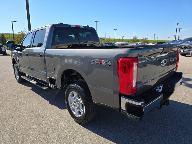 Certified 2025 Ford F250 XLT AWD/4WD image 3