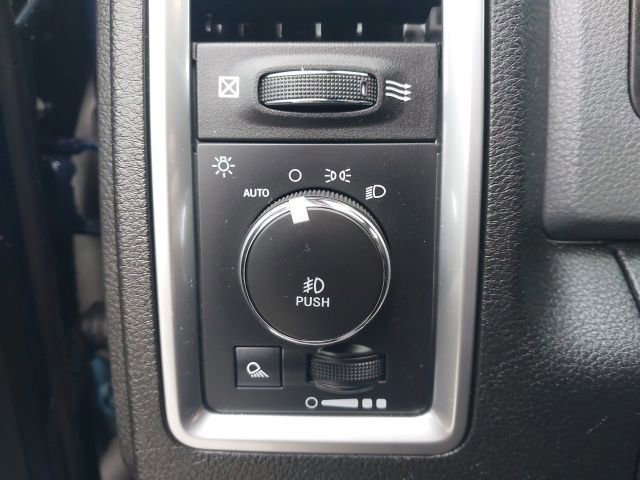 Used 2019 RAM 1500 Classic Warlock w/ Electronics Group AWD/4WD image 16