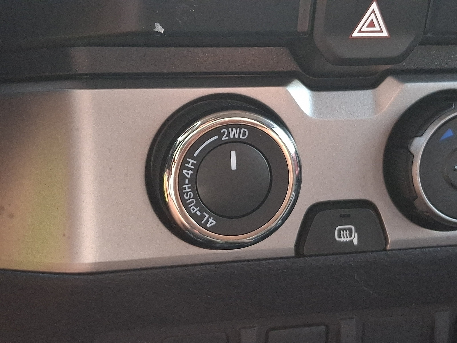 Used 2021 Toyota Tacoma SR5 AWD/4WD image 23