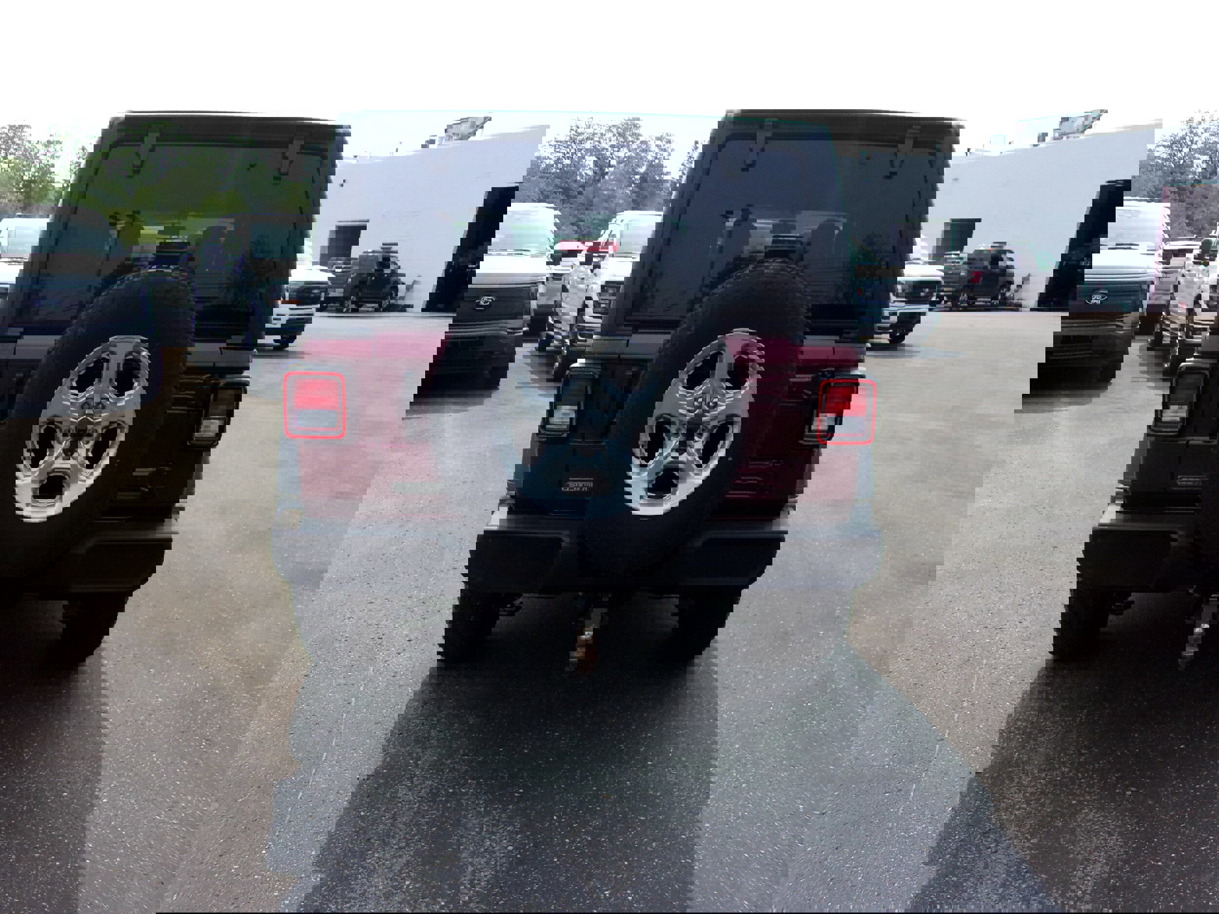 Used 2021 Jeep Wrangler Sport image 4