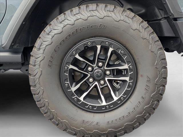 Used 2025 Jeep Wrangler Willys image 18