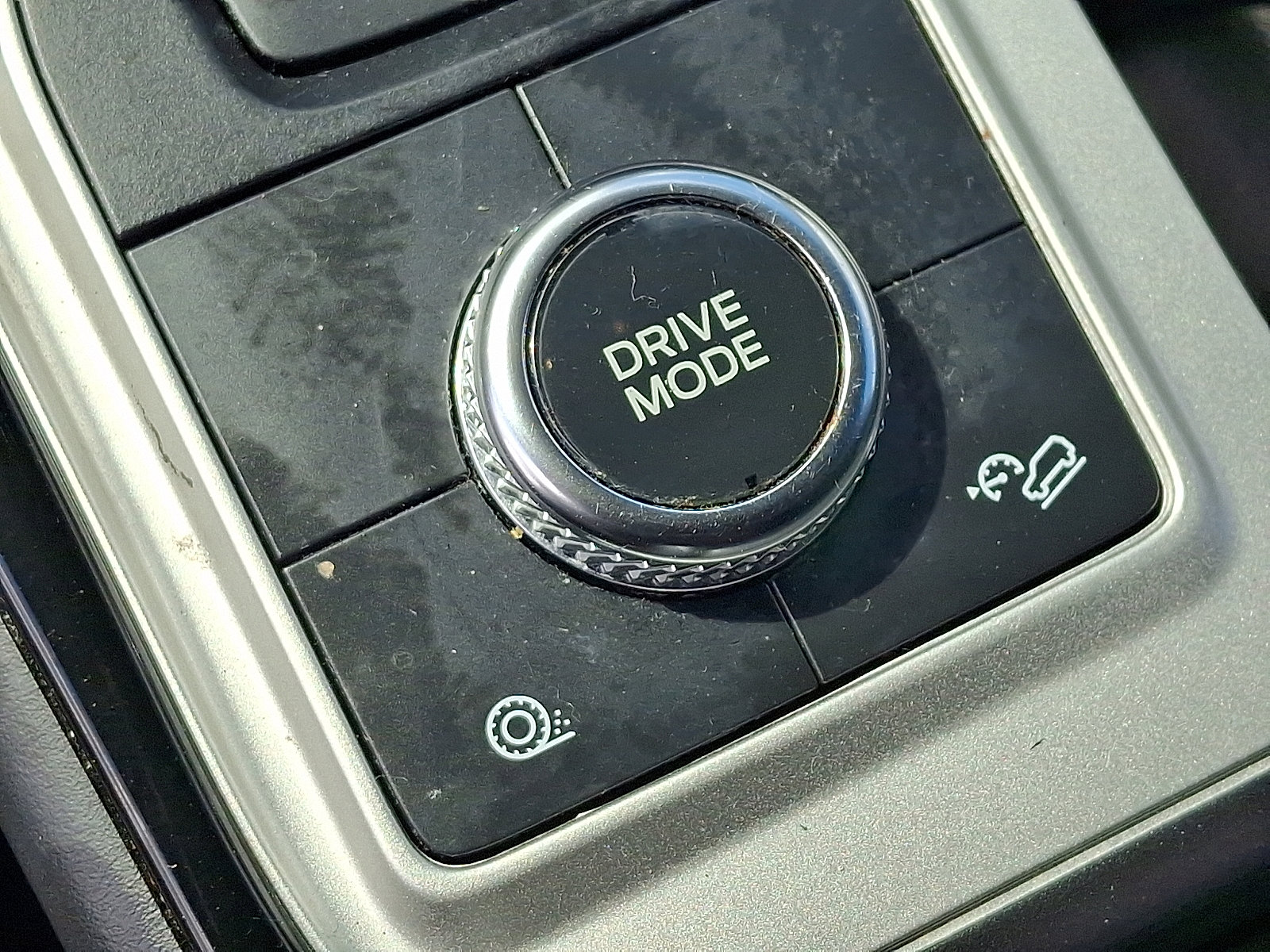 Certified 2023 Ford Explorer ST-Line AWD/4WD image 25