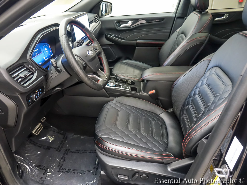 Certified 2024 Ford Escape ST-Line Elite w/ Premium Technology Package AWD/4WD image 9