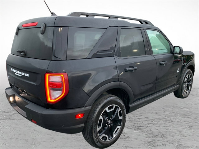 Certified 2023 Ford Bronco Sport Outer Banks w/ Tech Package AWD/4WD image 2