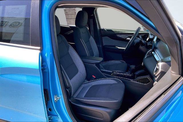 Used 2025 Chevrolet TrailBlazer LT AWD/4WD image 7
