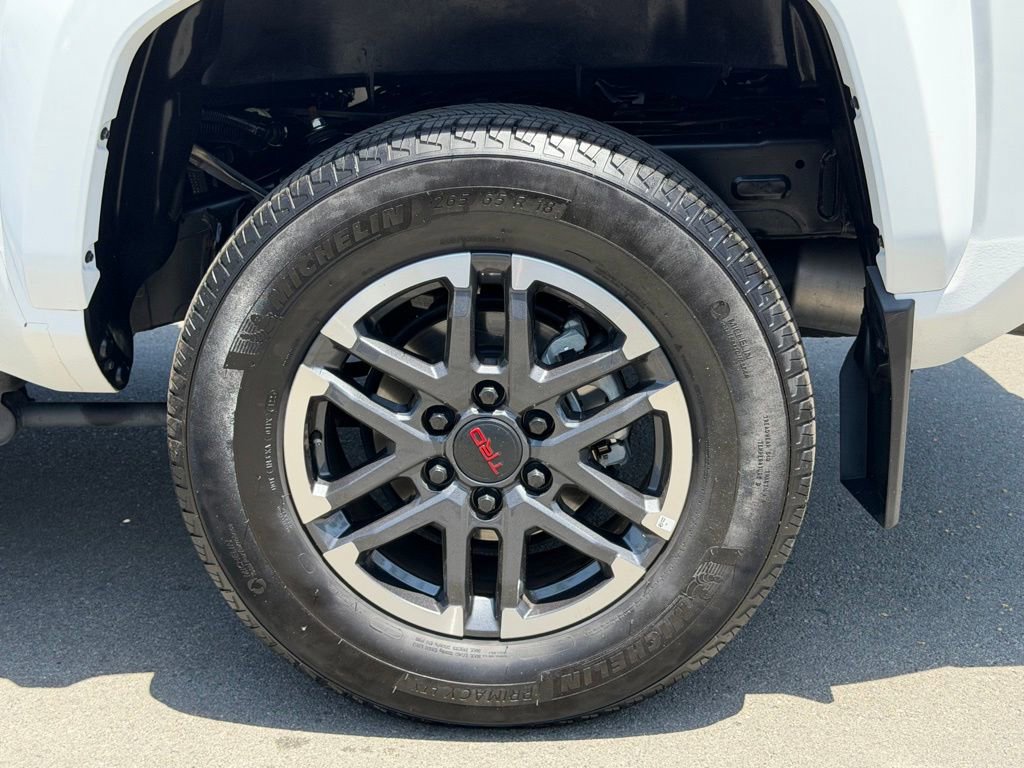 Used 2024 Toyota Tacoma TRD Sport w/ TRD Sport Premium Package AWD/4WD image 15