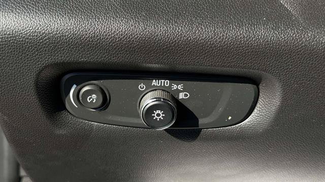 Used 2023 Chevrolet Traverse High Country w/ LPO, Floor Liner Package AWD/4WD image 12