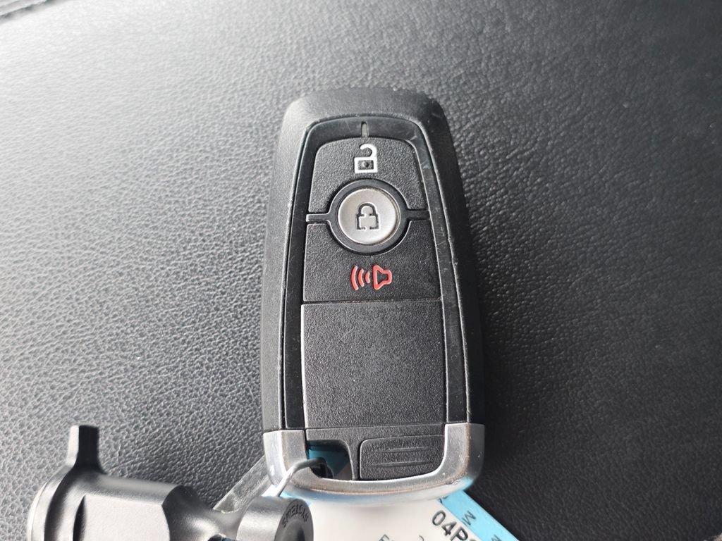 Certified 2024 Ford Edge SEL AWD/4WD image 17