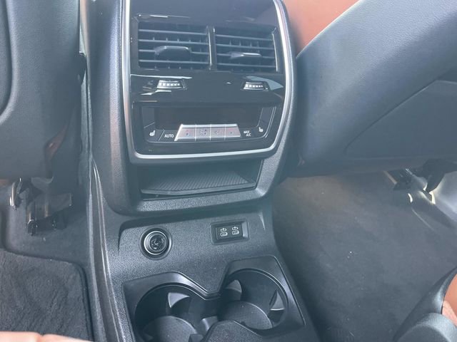 Used 2021 BMW X7 M50i AWD/4WD image 24