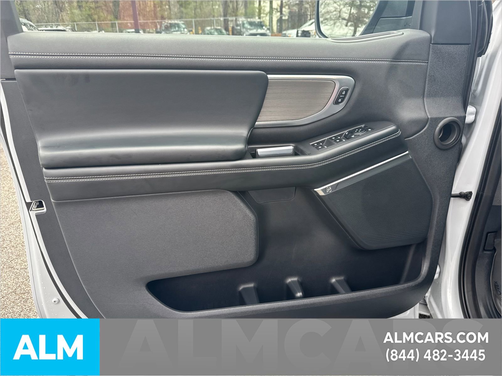 Certified 2025 Ford Expedition Platinum AWD/4WD image 12